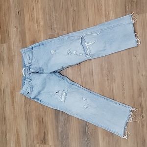 Women's KanCan Size 5/26 Light Wash Ripped Boyfriend Jeans